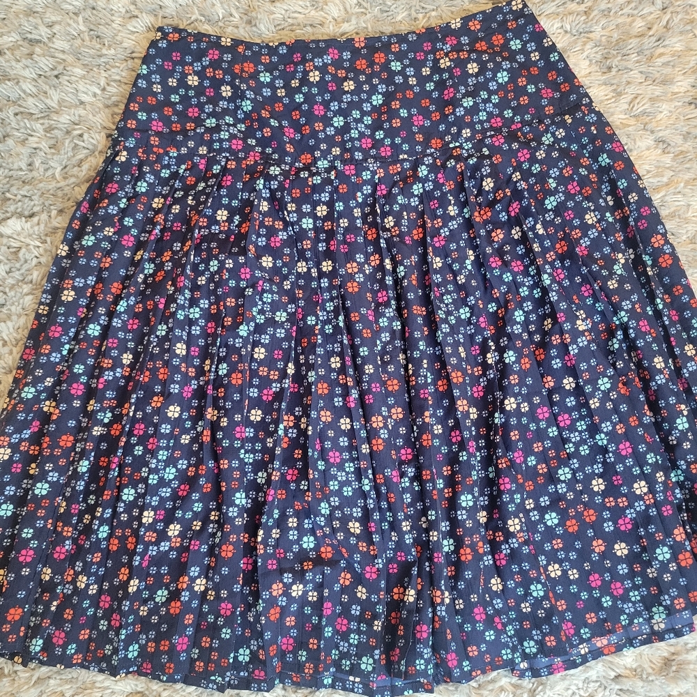 Down east large plaited skirt